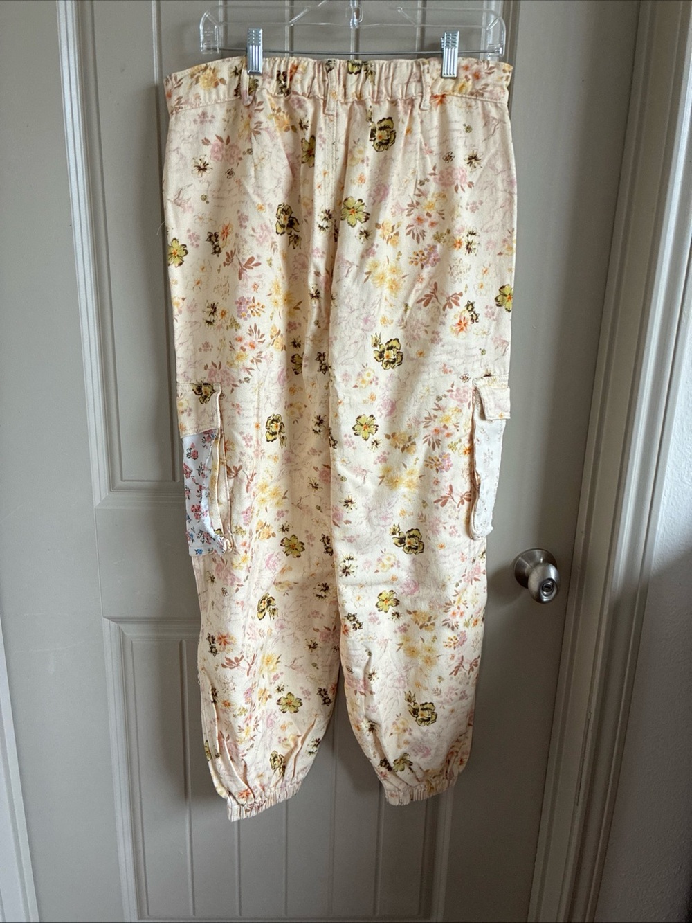 POL Cream Floral Patchwork Track Joggers - Picture 6 of 10